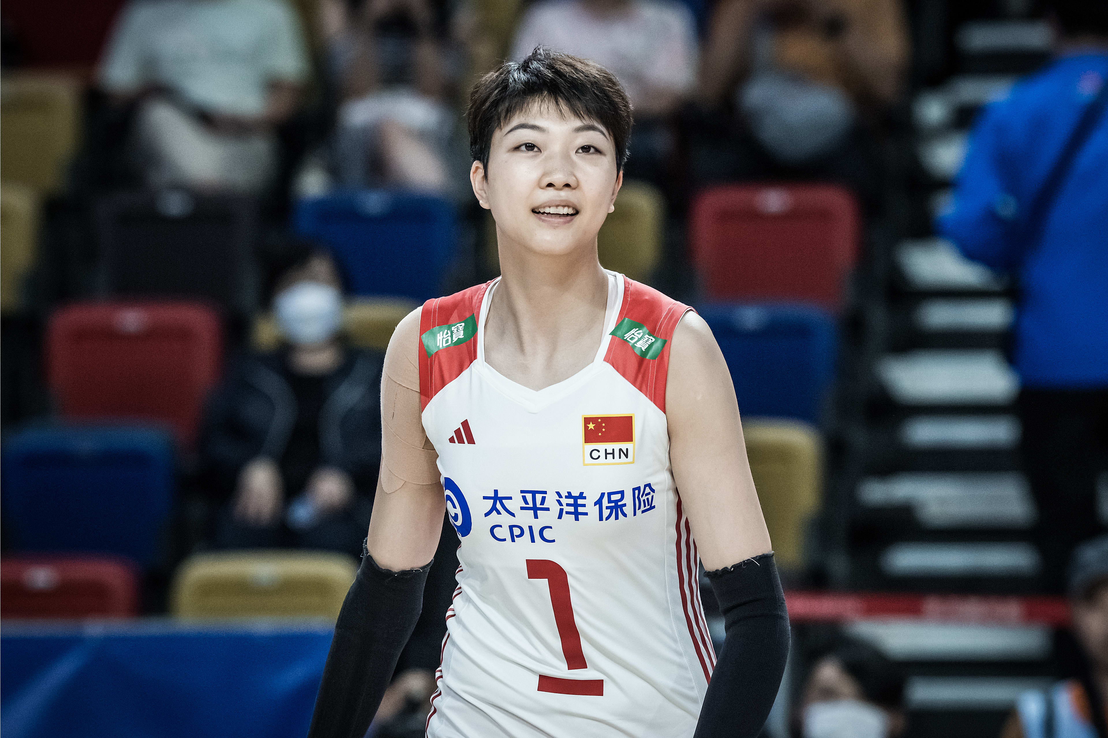 中国女排0-3输在哪?袁心玥应该被换下,刁琳宇要为失利埋单