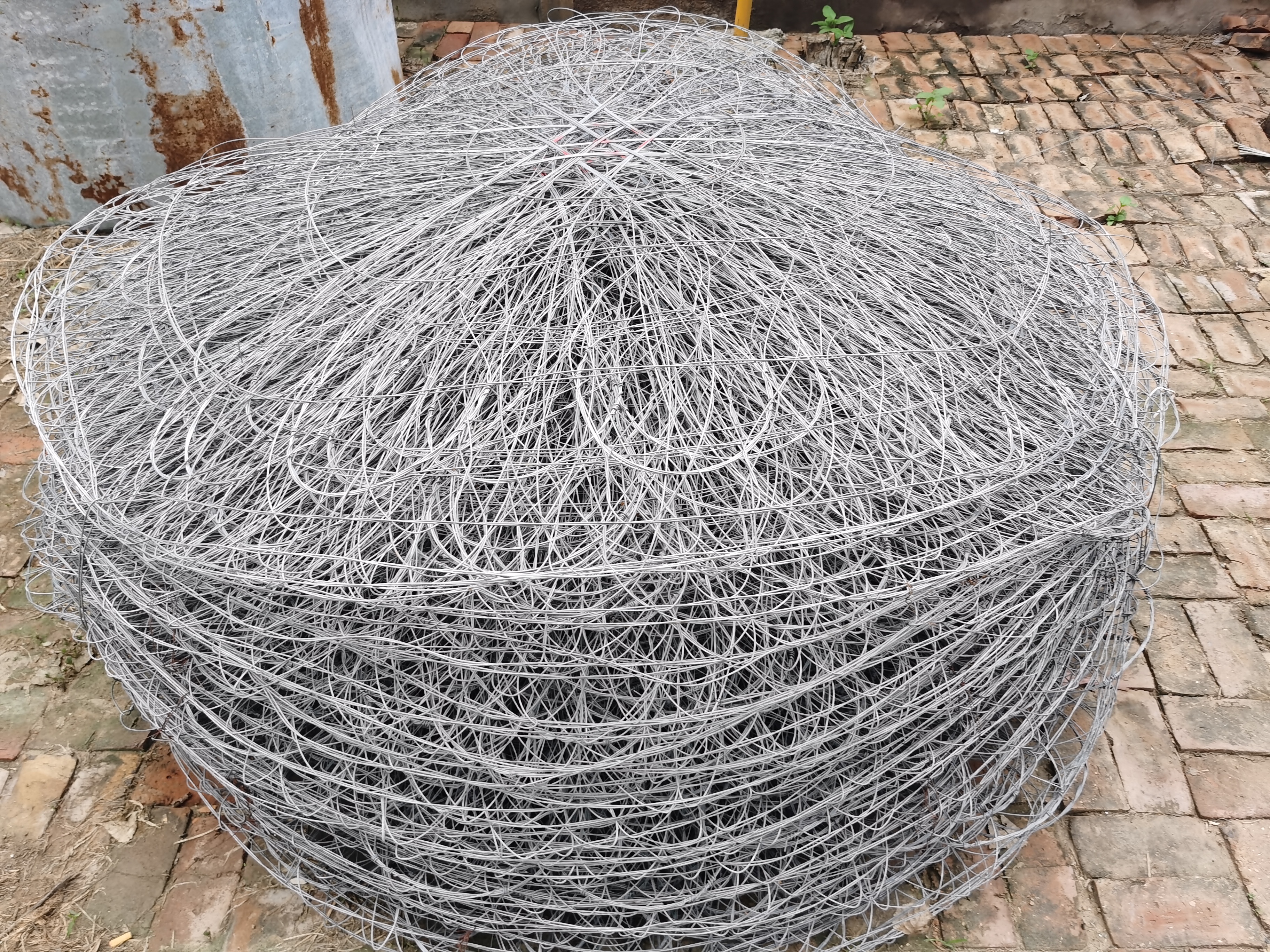 截流合金网兜施工