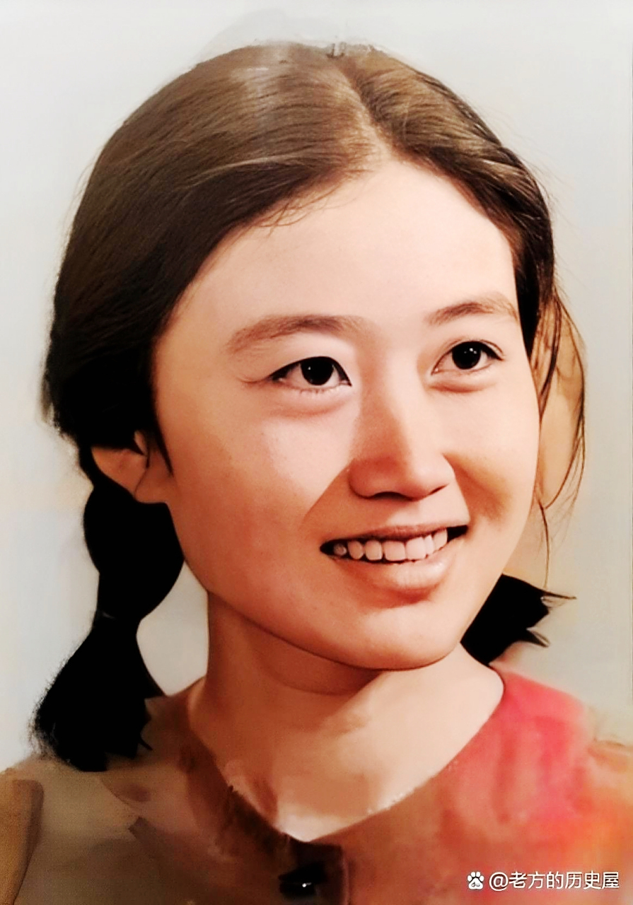她是开国将军谢富治的独生女,她的名字叫谢小沁.聪明地生活.