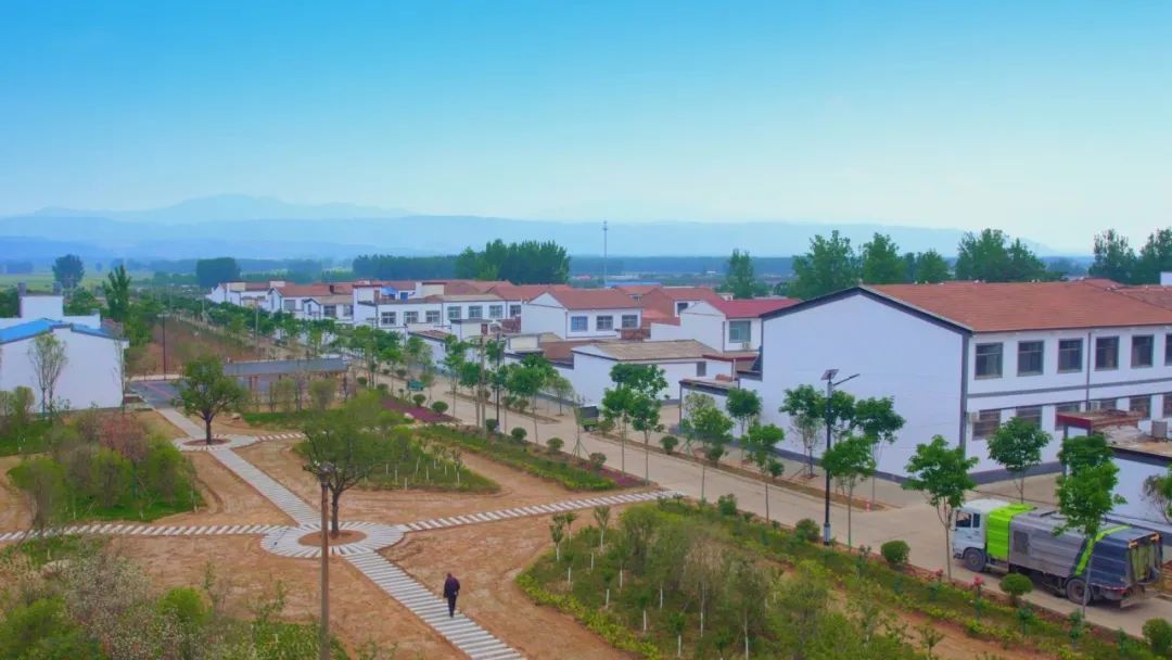 柳泉镇:"三变"引活水 "沙漠"成绿洲