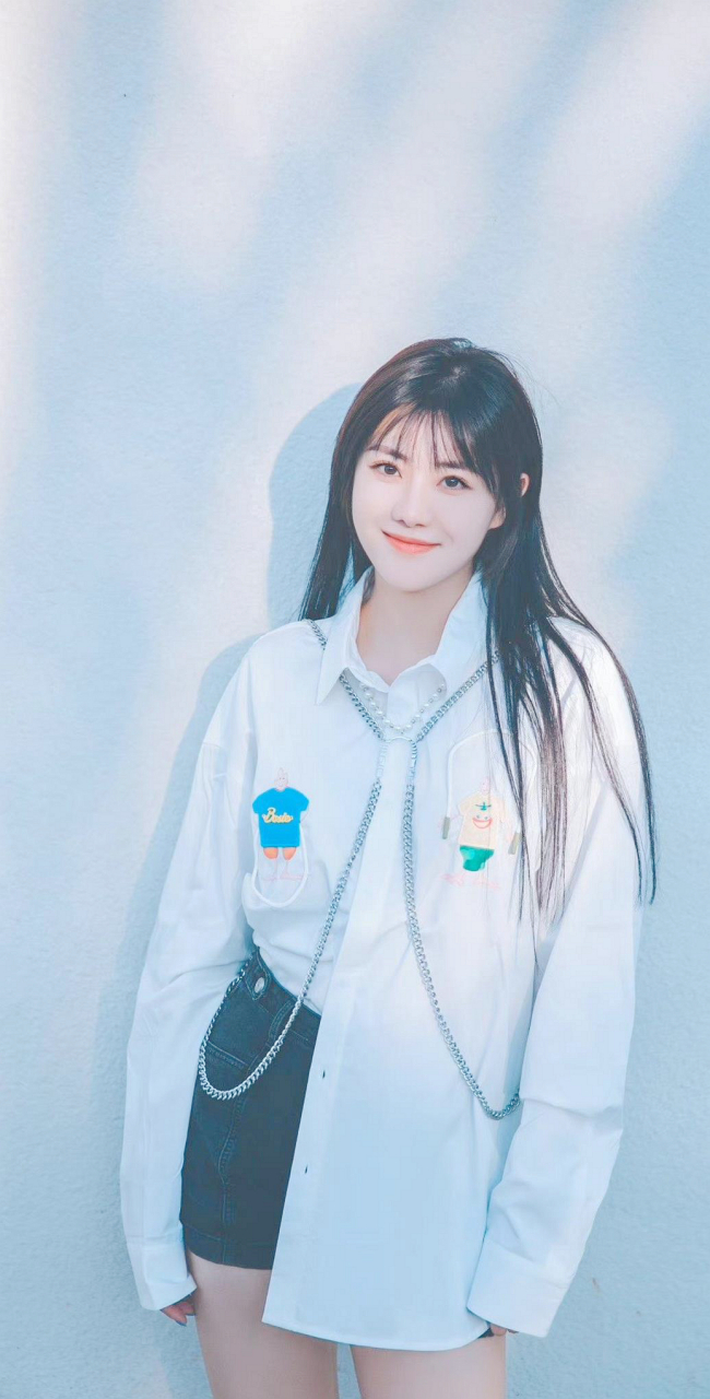 牟星早春海边甜蜜写真壁纸图库