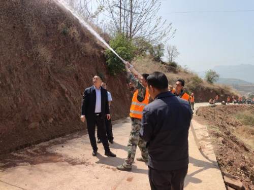 李祖发到会东县铅锌镇检查督导森林草原防灭火和安全生产工作