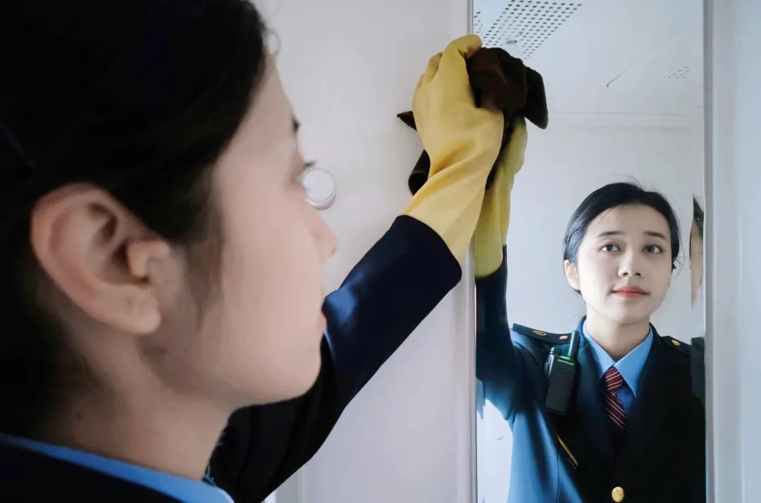 馕咖啡震惊网友!乘务员小姐姐喊你来品尝