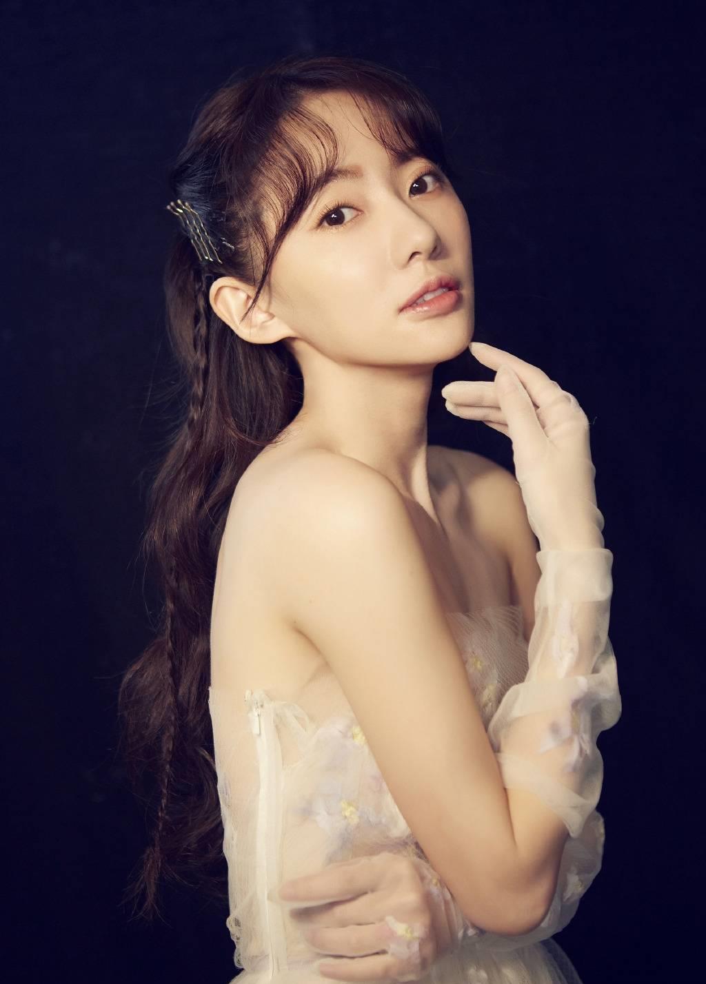 这才是尤物!33岁刘萌萌,真是尤物身材尤物颜值!