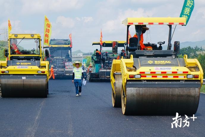 提前完成路面养护迎"双节"!汕汾高速钱东至潮州路段恢复双向通行