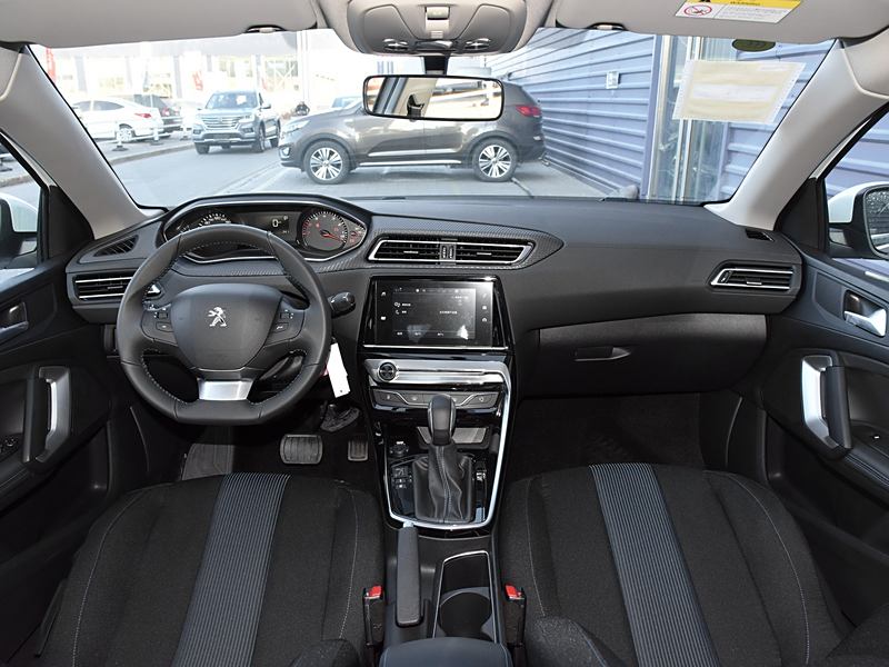 标致308优尚型和风尚型是只差2个高音喇叭吗?