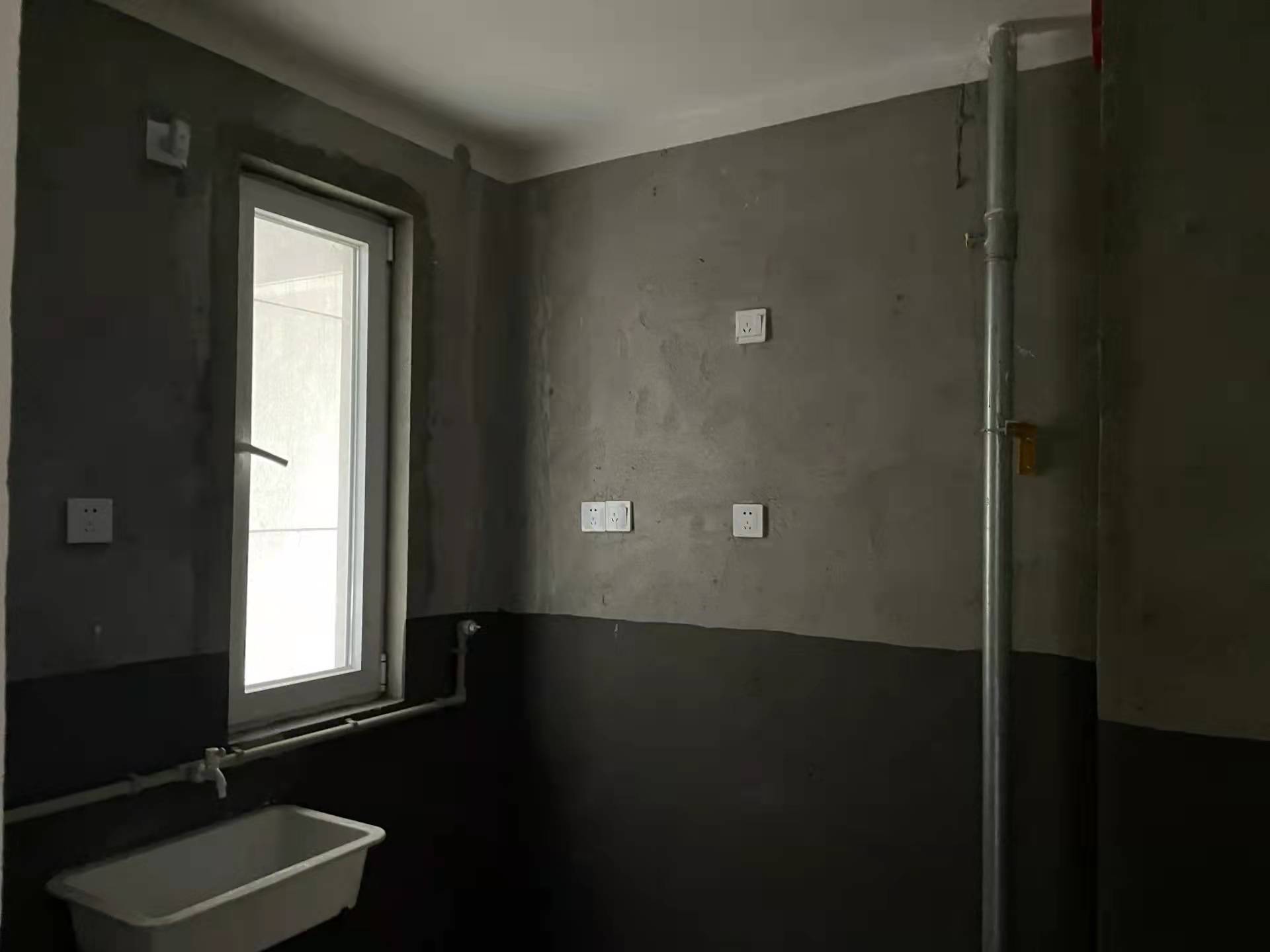 宝林枫景苑电梯三房刚交房!