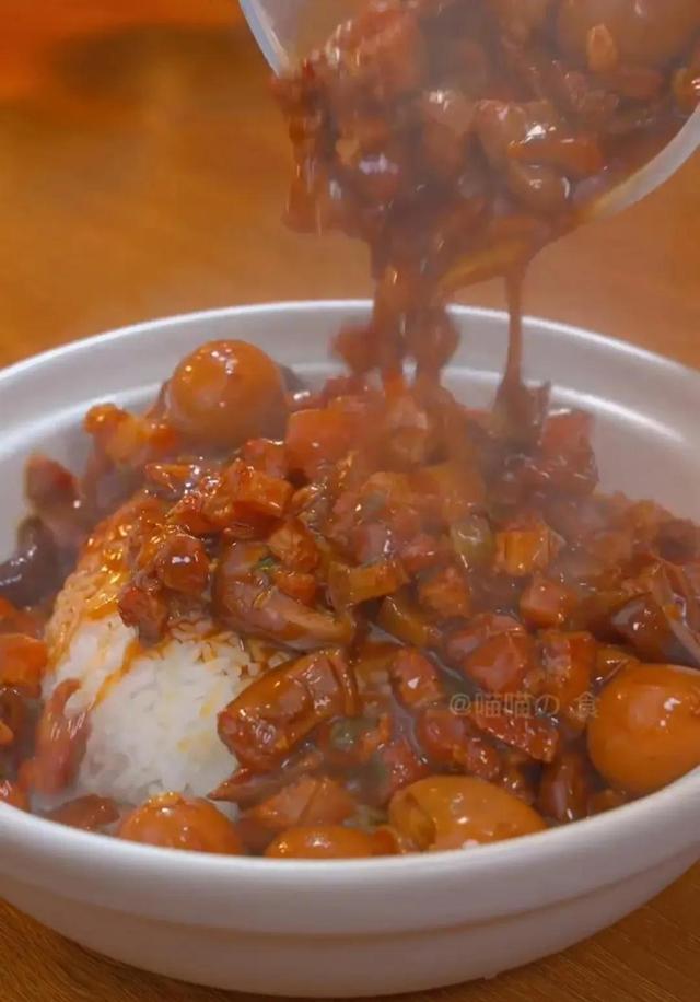 每次吃卤肉饭都要吃两大碗,肥而不腻软烂入味,厨艺原来这么简单