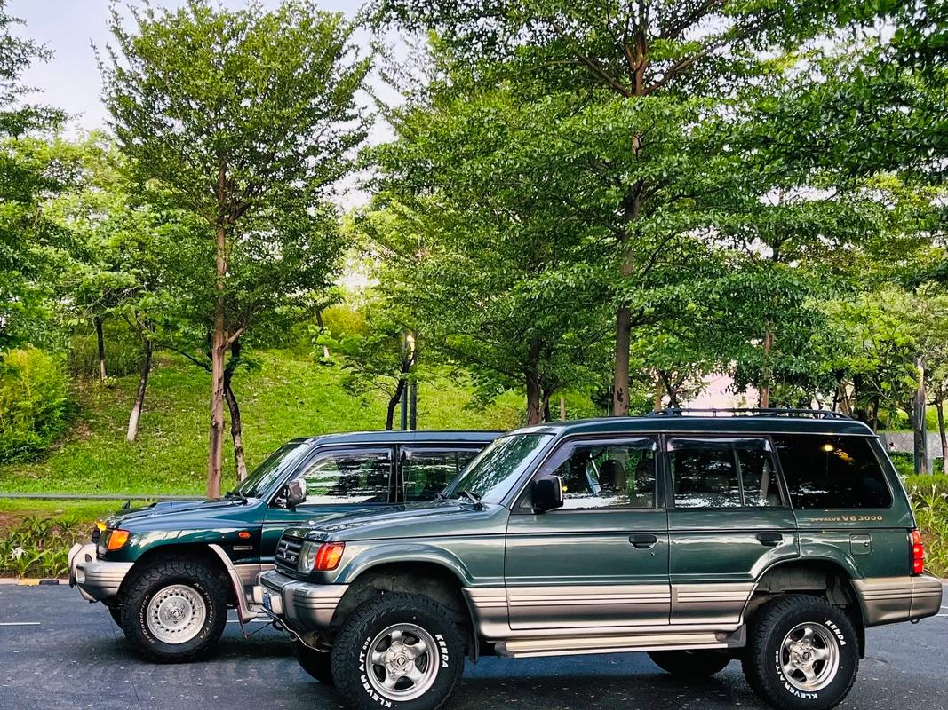 三菱绿色越野车叫什么