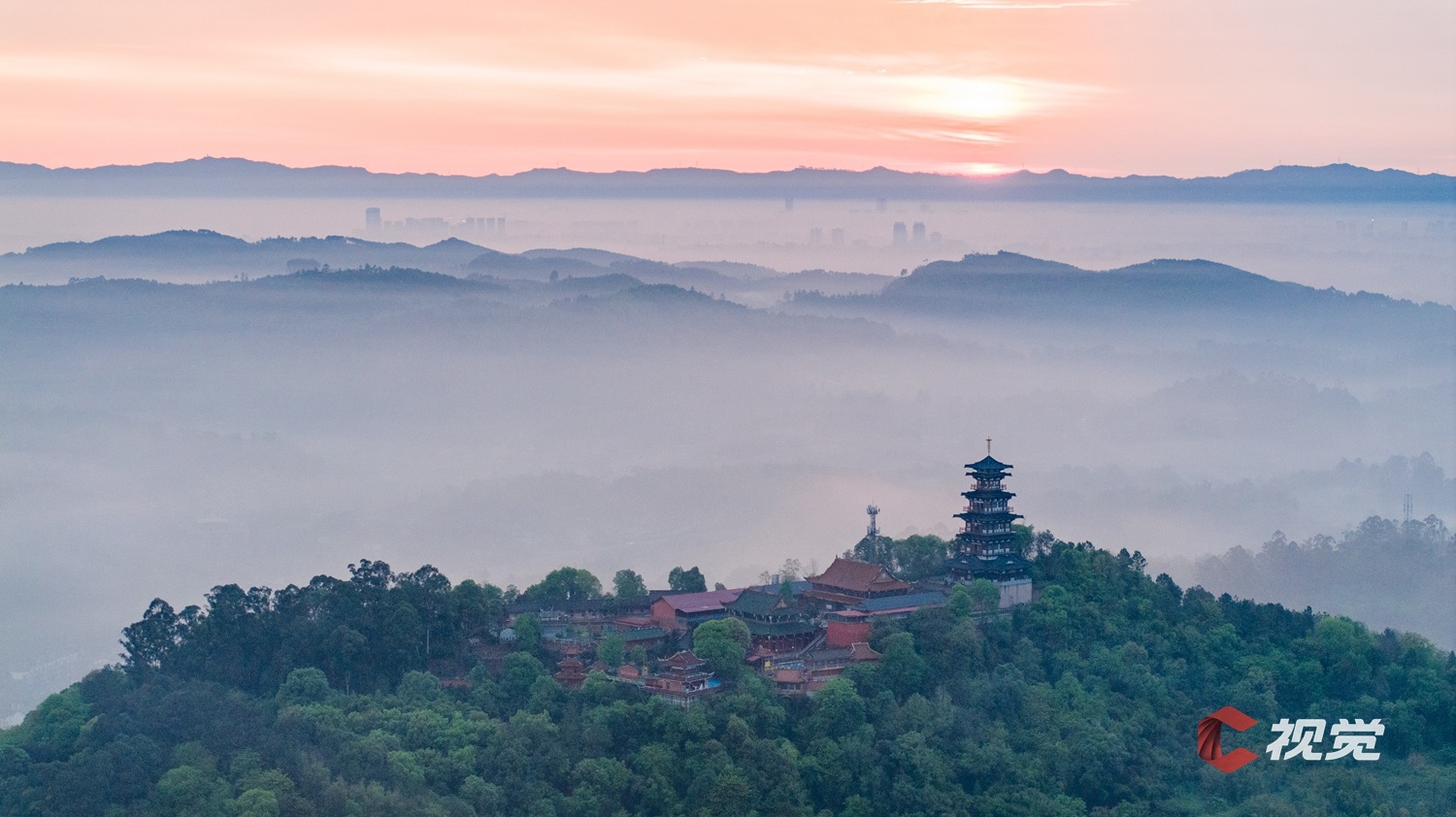 c视觉·航拍四川(77)︱水墨山峦 雨后彭祖山"丹青感"十足