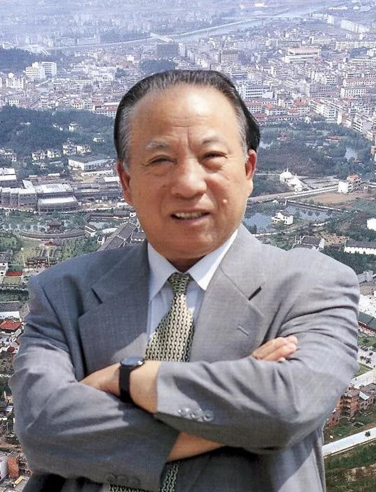 浙江东阳"一号人物":坐拥6家上市公司,孵化出700多家企业