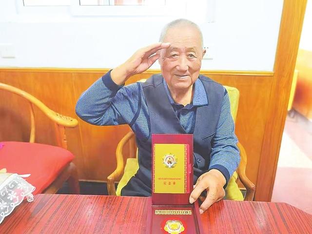 抗美援朝老兵王振凯:吃住在山洞 掩埋牺牲战友后继续战斗