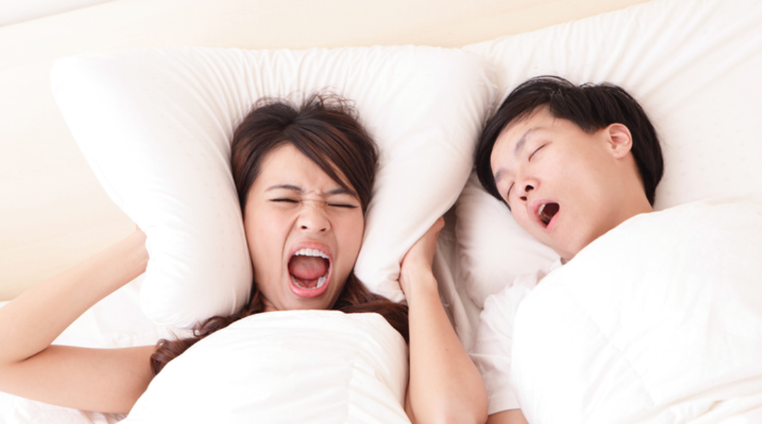 韩国老公睡觉打呼噜,能离婚吗?