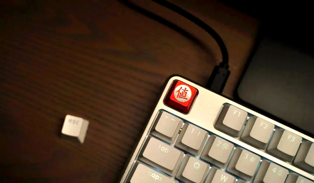 悦米机械键盘 pro:红轴与细节的完美结合