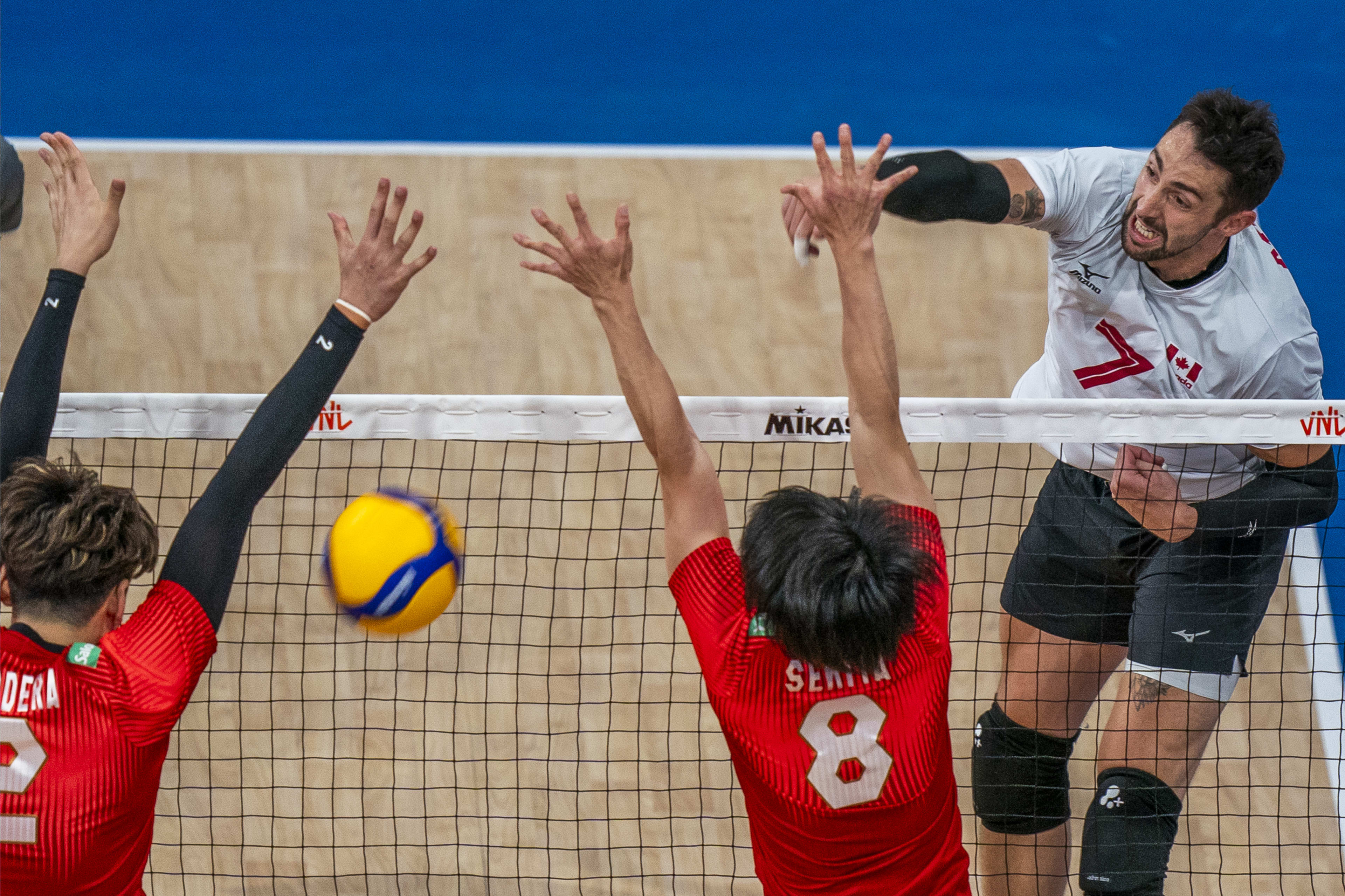 三叉戟砍56分!石川祐希30扣19中,日本男排5连胜助中国一臂之力