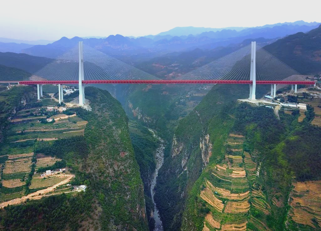 宣威市多样旅游体验:宝山,文兴与普立的风光概览