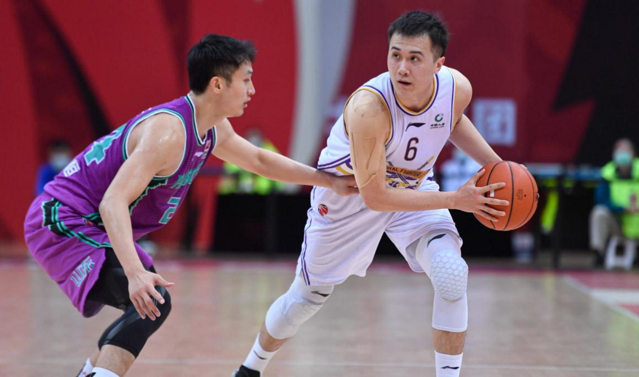 李晓旭退役传闻加剧,球迷心痛.