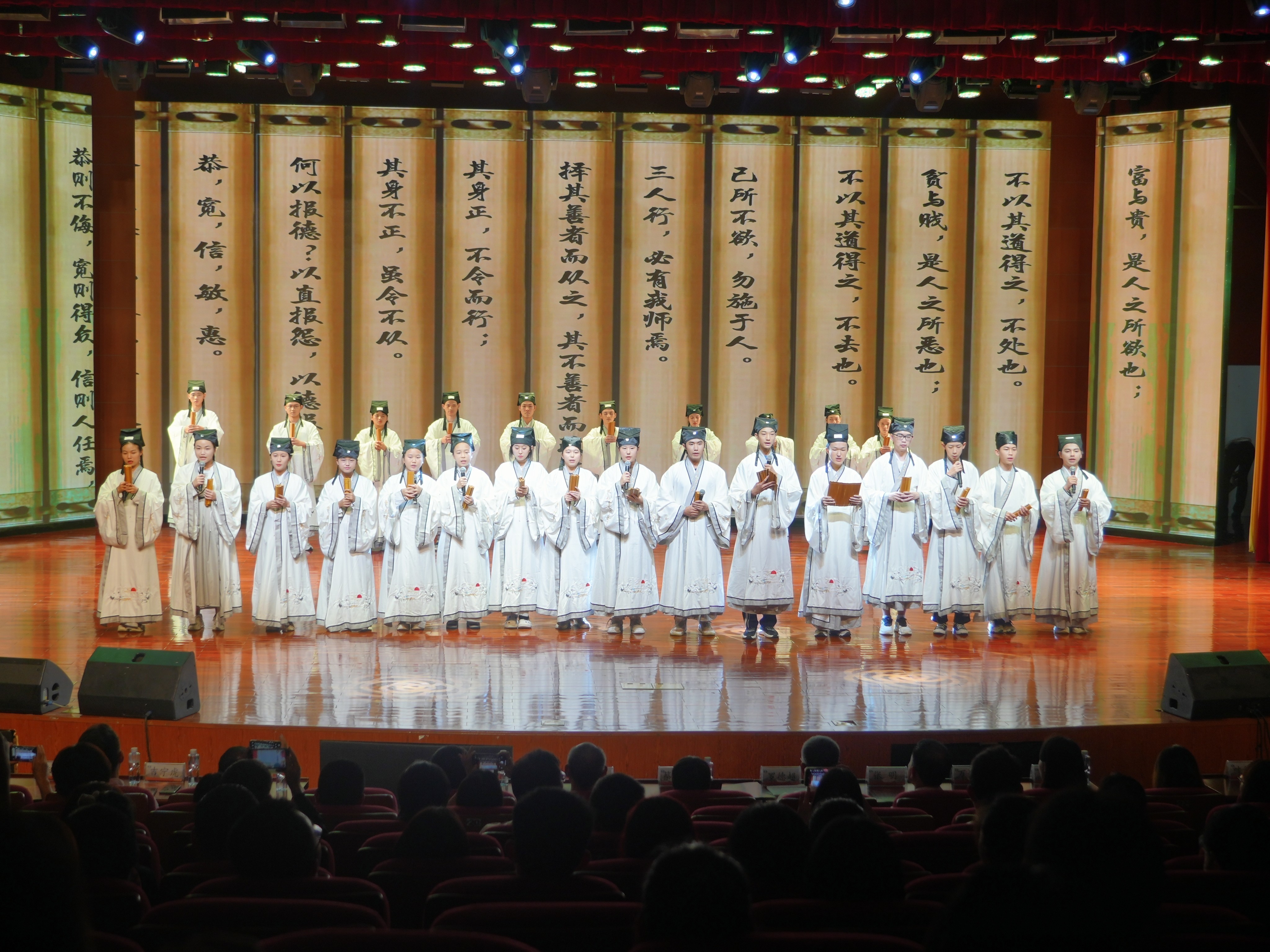 弘扬传统文化,深圳技师学院古风演绎中华文明