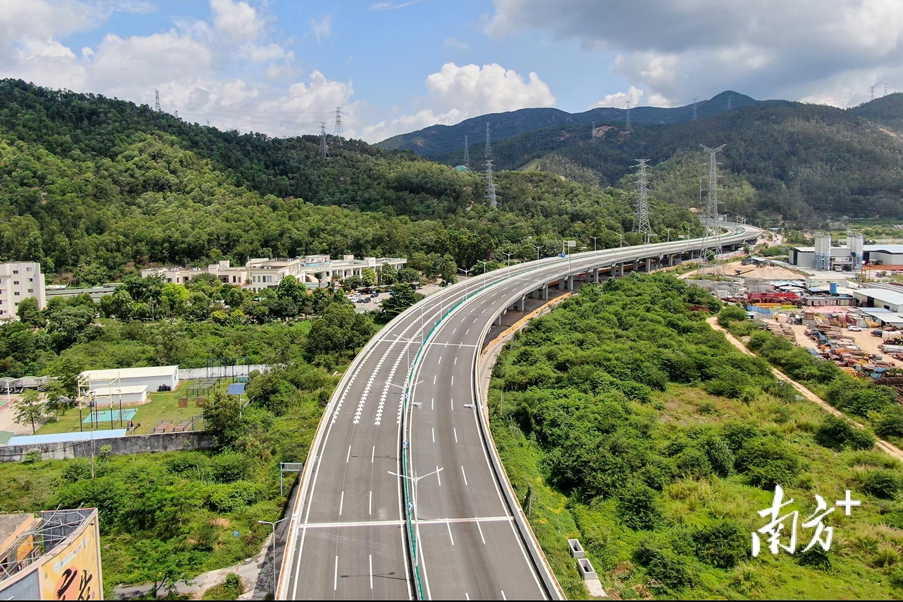 坦洲快线五桂山至三乡段即将通车,南方 带你提前探路