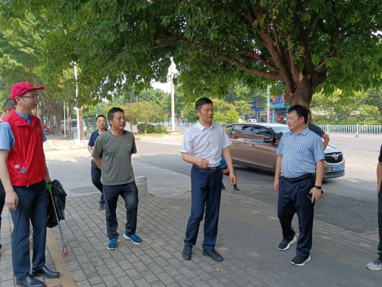 余学明深入客家大道调度深化全国文明城市建设工作