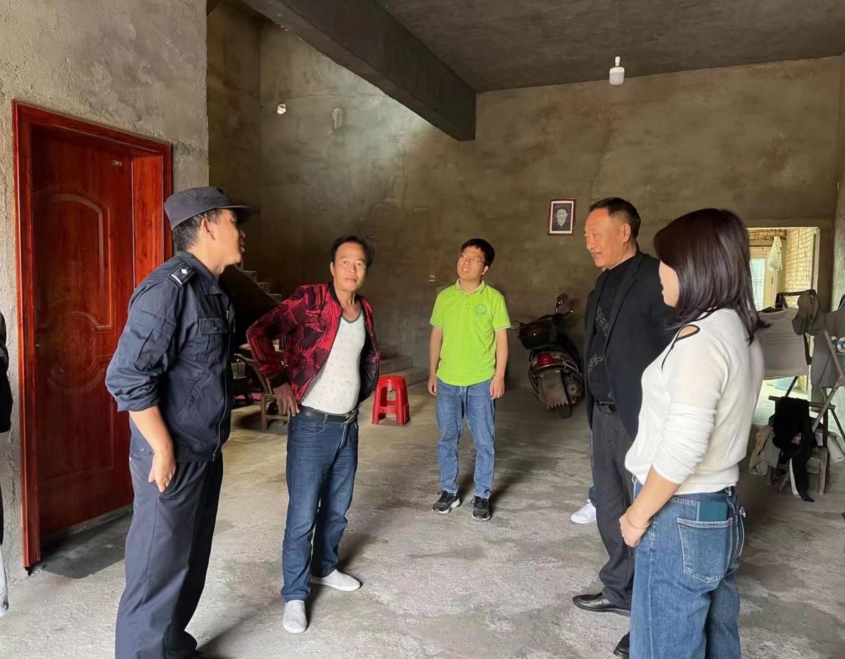 醴陵李畋镇:关爱青少年 真情劝复学