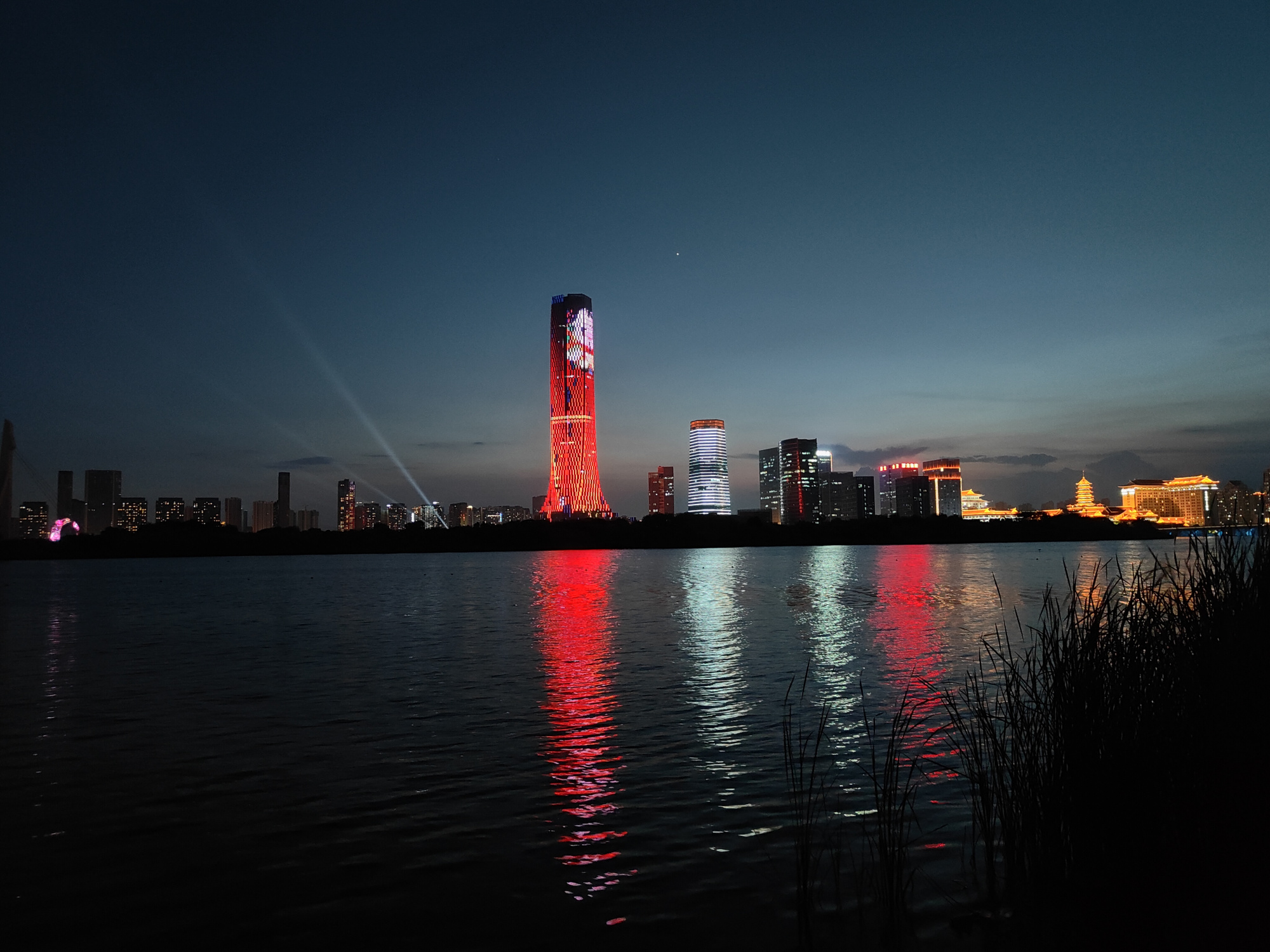 厦门岛外集美杏林湾一片景色极美