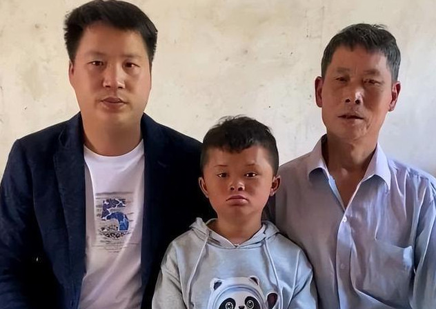 掌掴小马云怒踹勇次郎,表哥封杀范式双雄?开除阳弟遭粉丝质疑