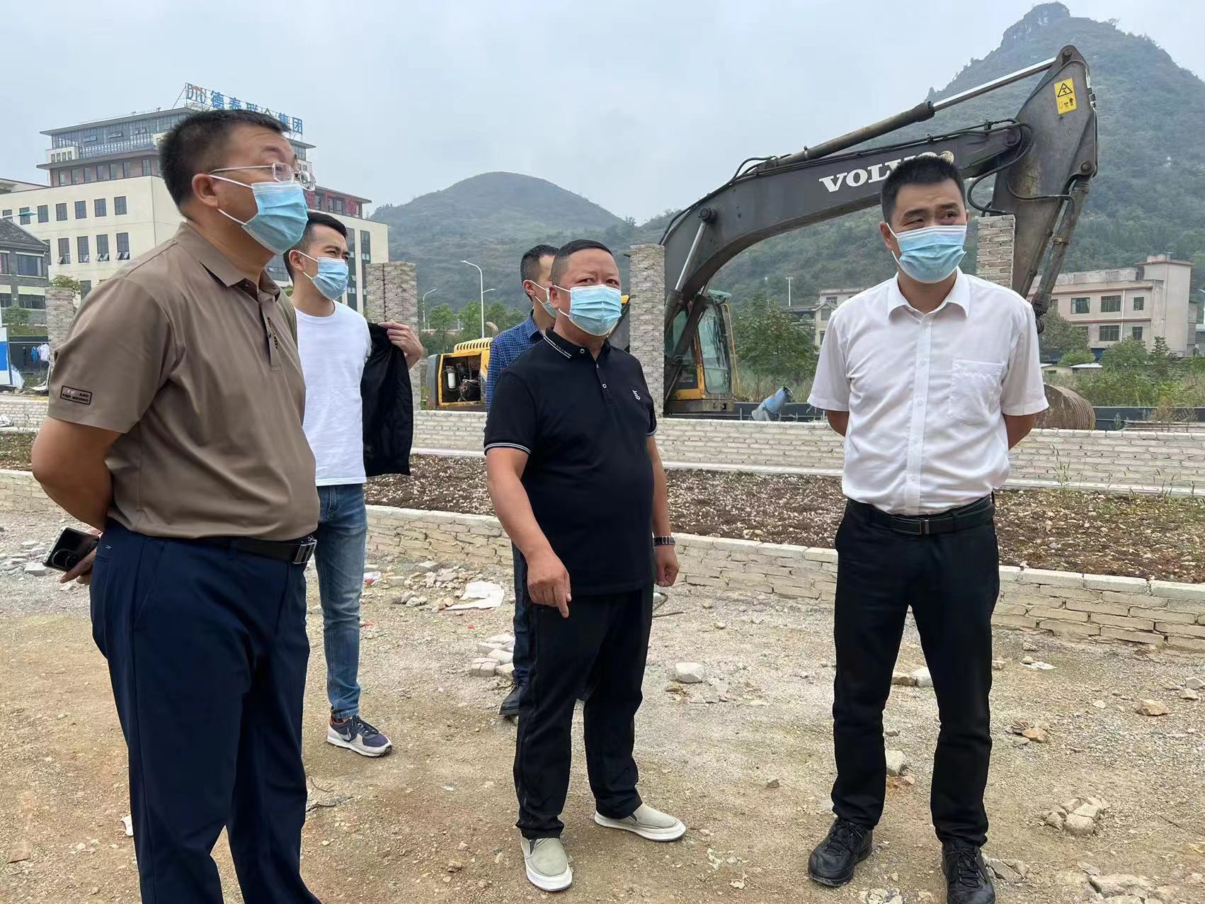 平坝区委副书记,区长王金源调研城市项目建设