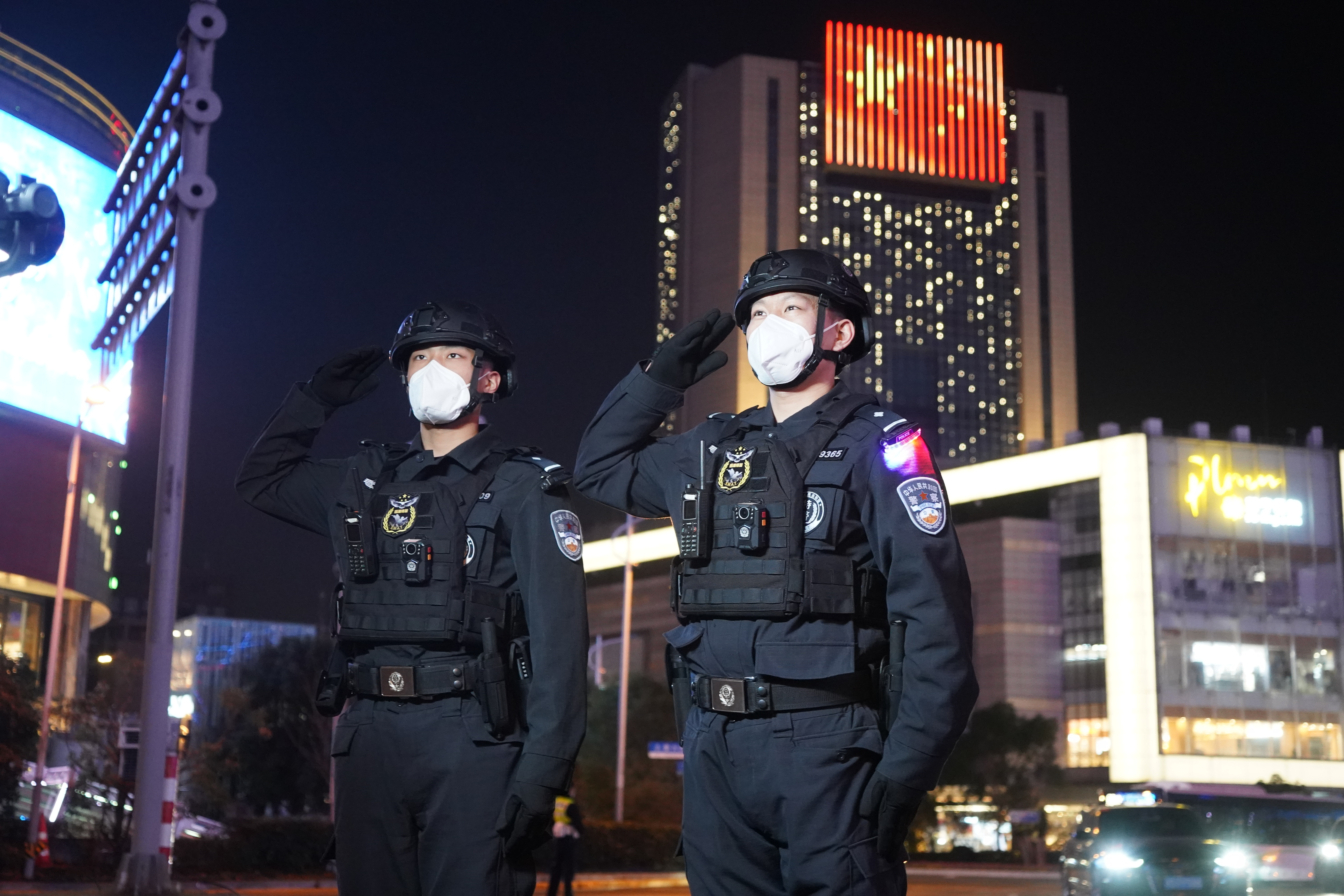 警察电脑壁纸超清图片