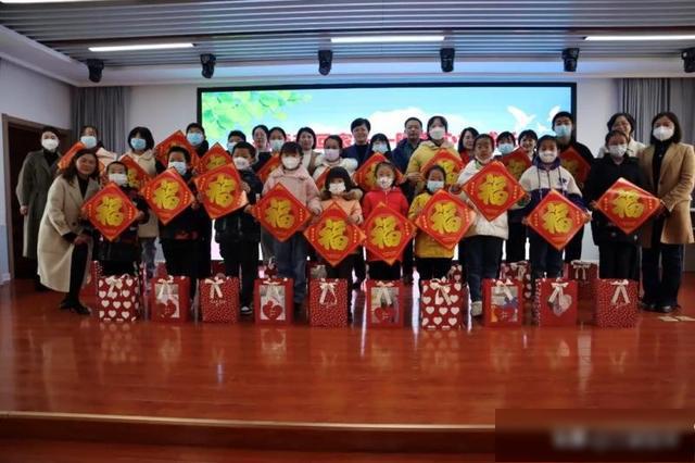 江都樊川鎮困境兒童喜獲新年禮物