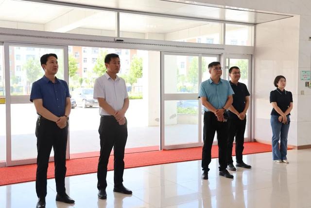 无棣县车王镇镇党委书记刘洪权一行赴沾化区利国乡考察交流学习