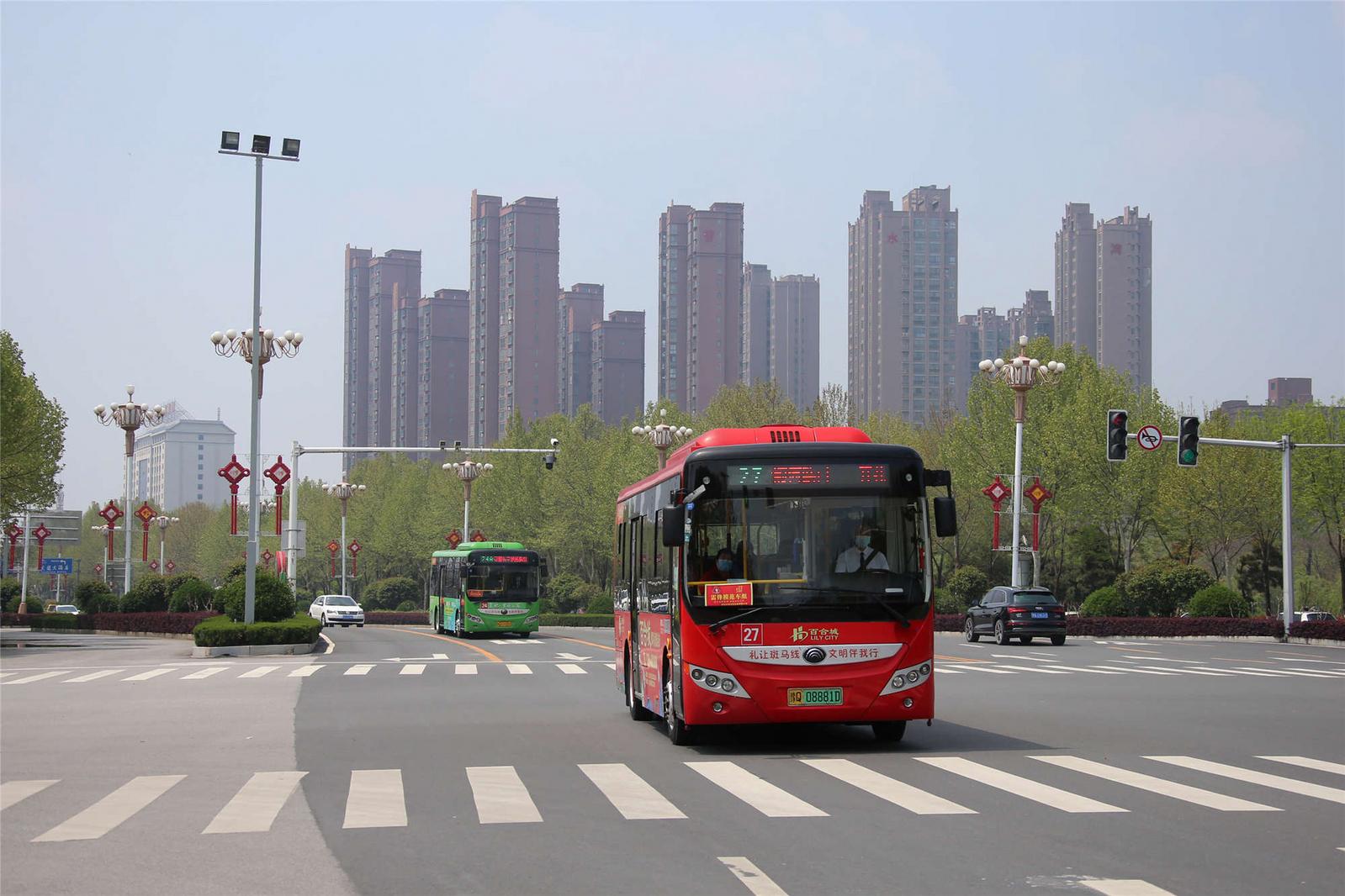 驻马店公交"雷锋车组"一路文明一路歌