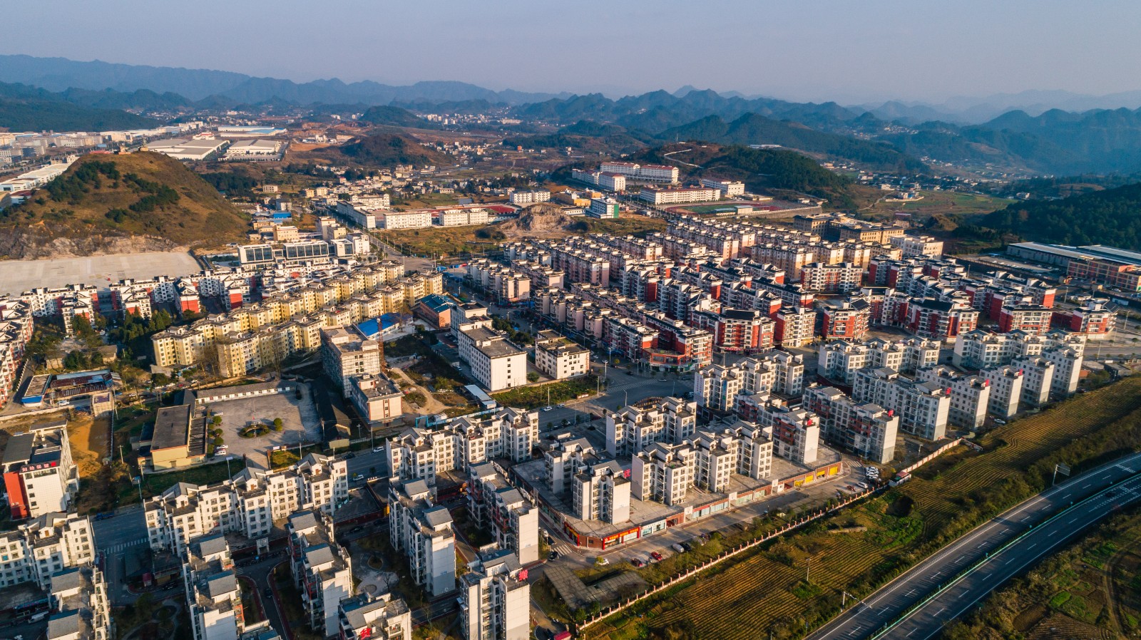 丹寨县金泉街道:四举措促进搬迁群众"稳得住"