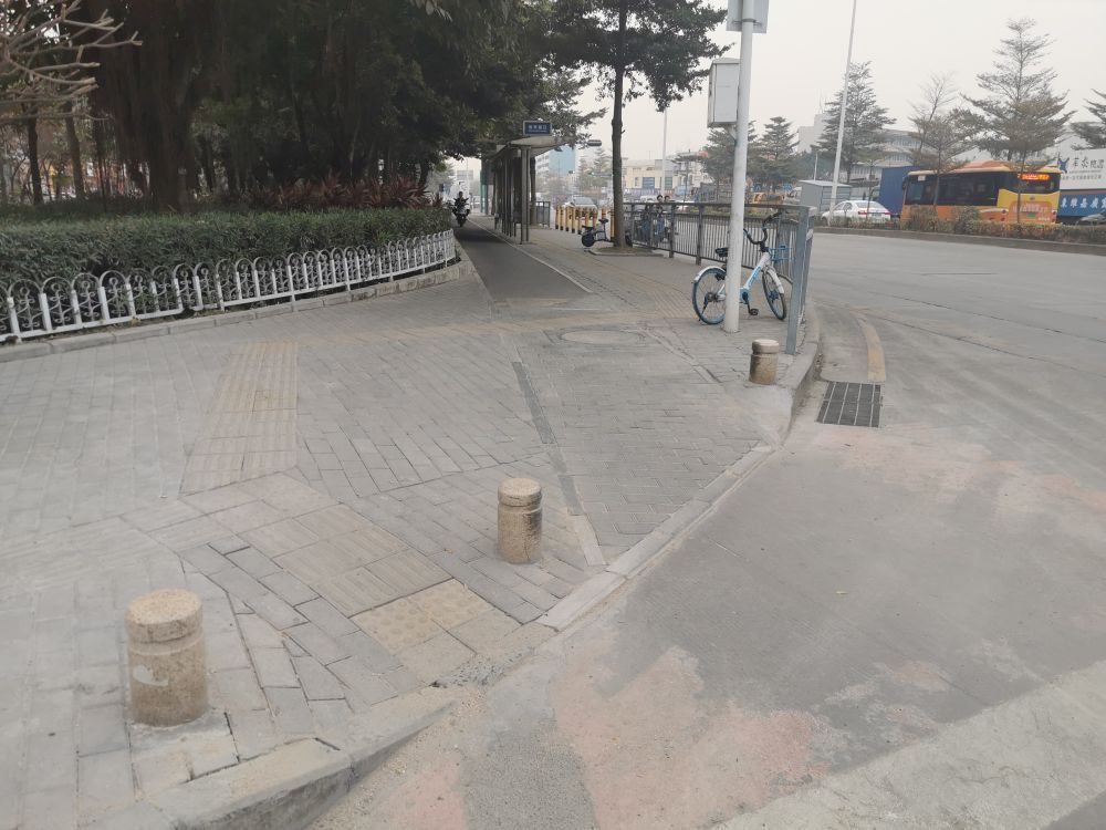 无障碍坡道为何成"致命路"?