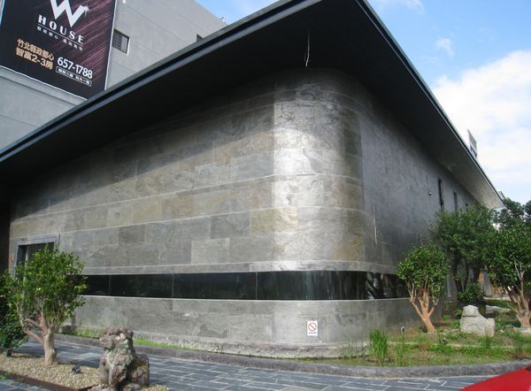 超薄柔性石材在牙科诊所外墙工程上的应用经验