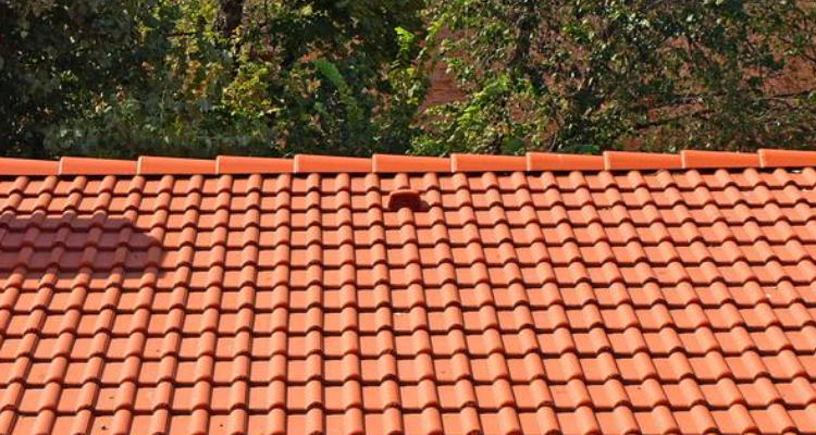 红瓦屋顶漏水如何维修