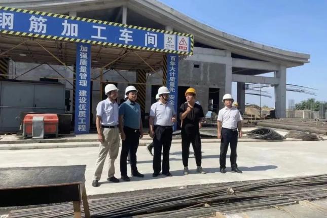 富平县副县长段冰看望慰问国家羊乳制品质量监督检验中心(陕西)项目