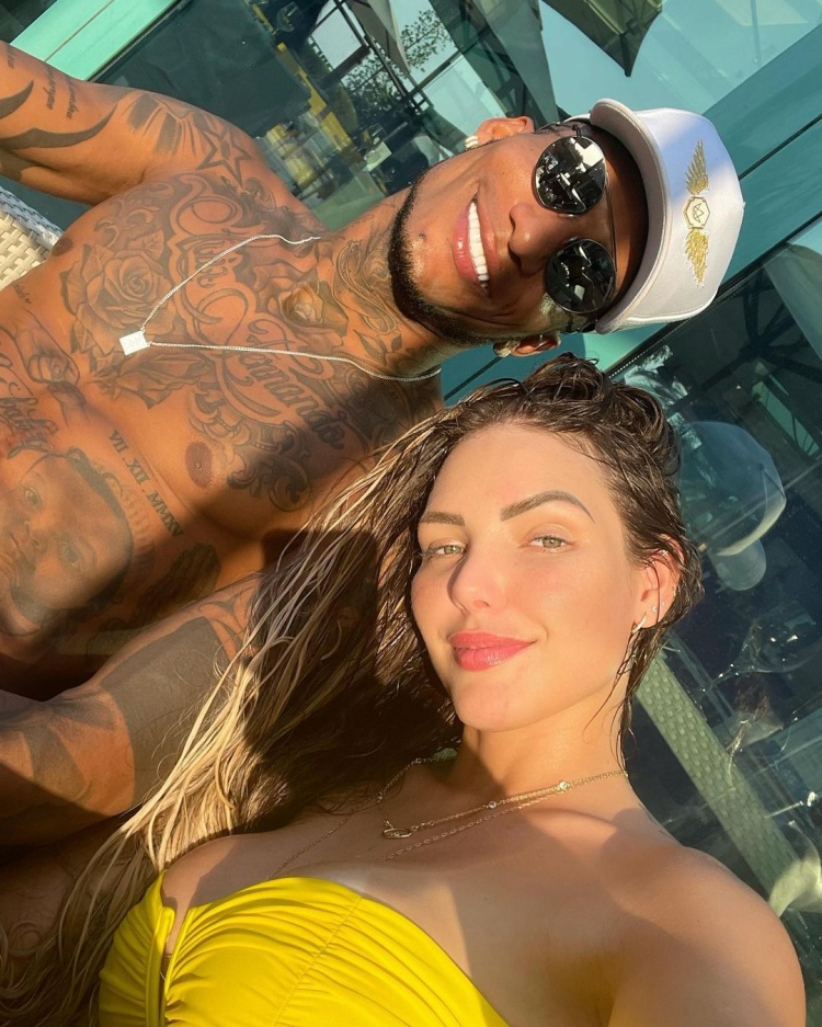 羡煞旁人,河南外援卡兰加赛后与妻子甜蜜通话