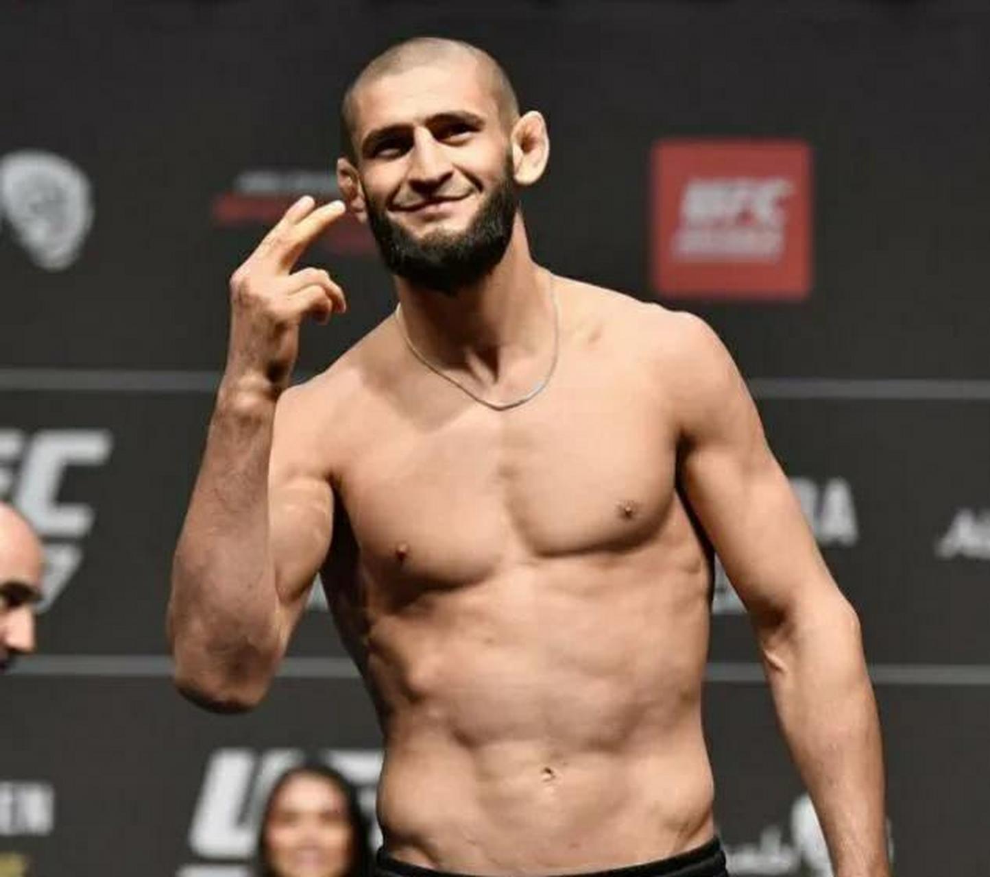 ufc"噩梦"乌斯曼: "我现在最想跟狼王奇马耶夫打一场,但前提是他能