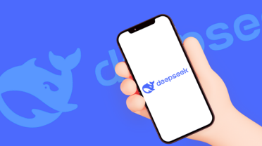 DeepSeek首次回应蒸馏OpenAI质疑：没有故意加入合成数据