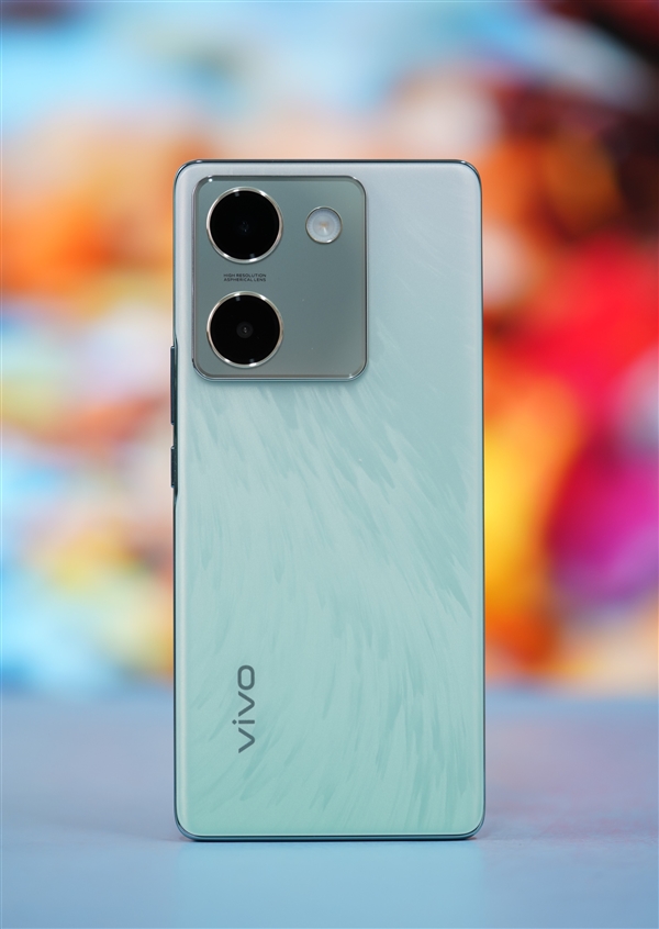 vivo史上最轻薄5000mah手机!vivo y100图赏