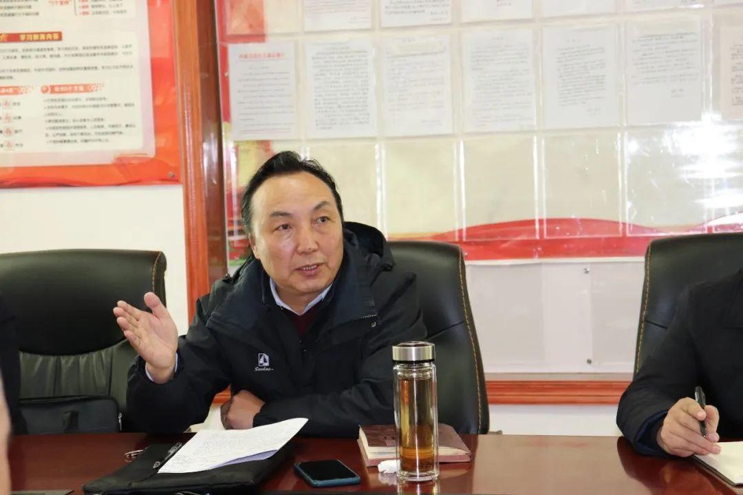 达娃欧珠同志到公路局调研指导工作