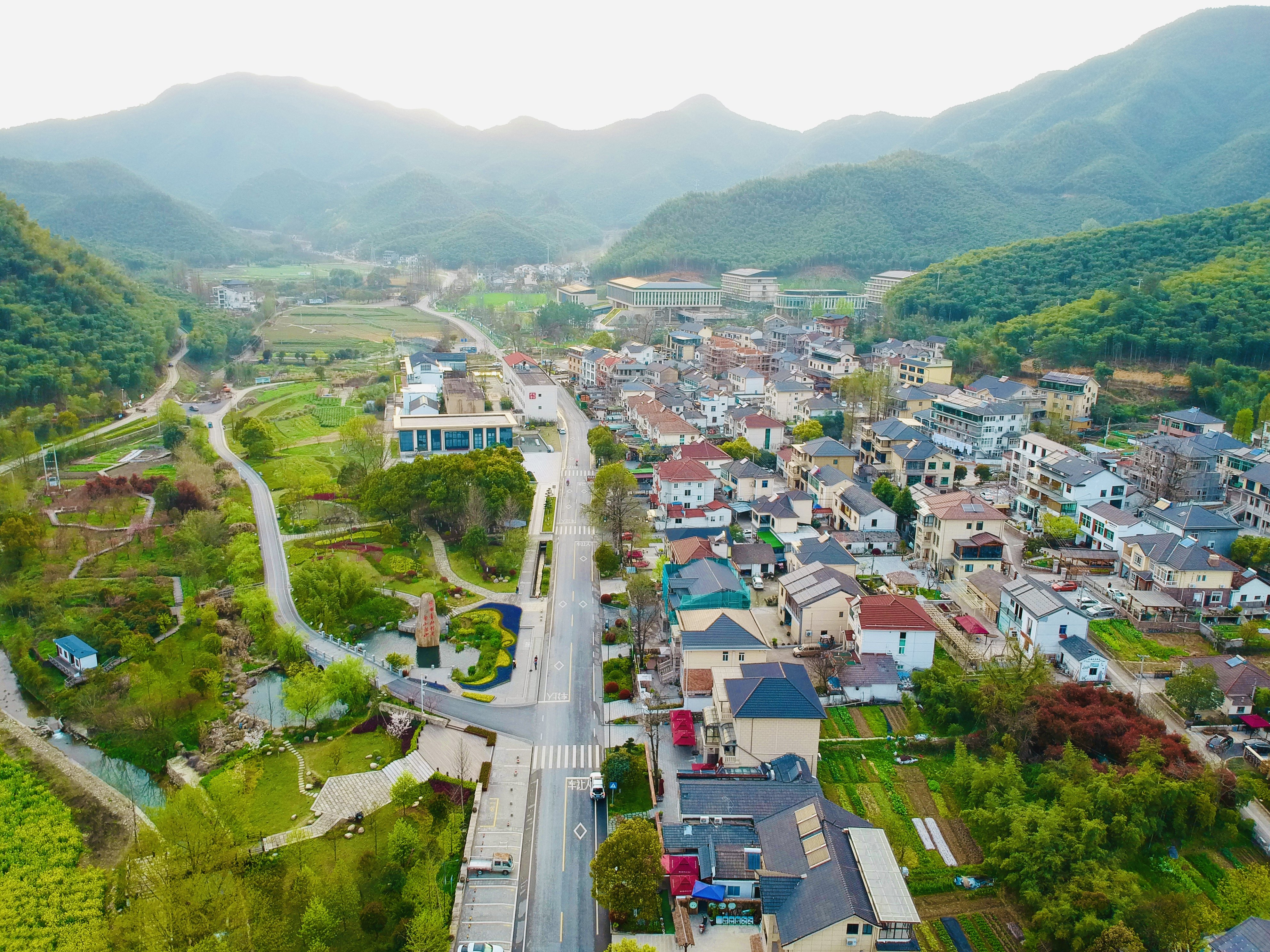 安吉余村历史文化背景图片