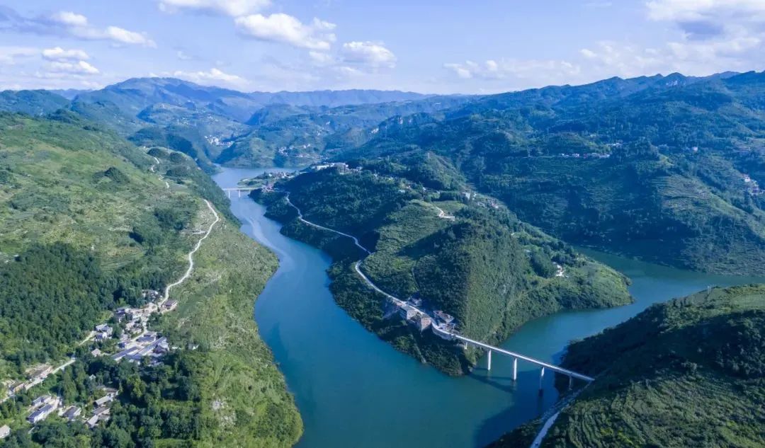 夹岩水利枢纽工程库区呈现"高峡平湖"景观