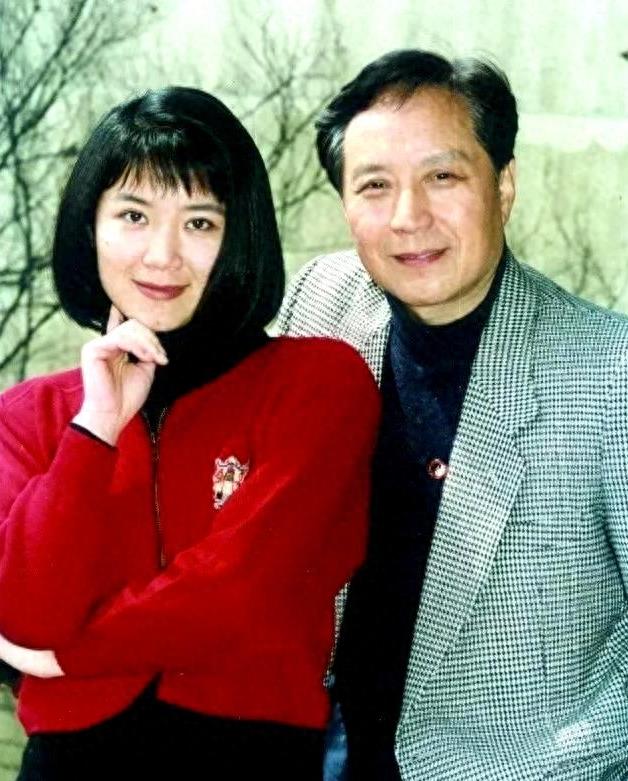 出身演员世家的严晓频:嫁初恋曾海,婚后生两子,如今她还好吗?