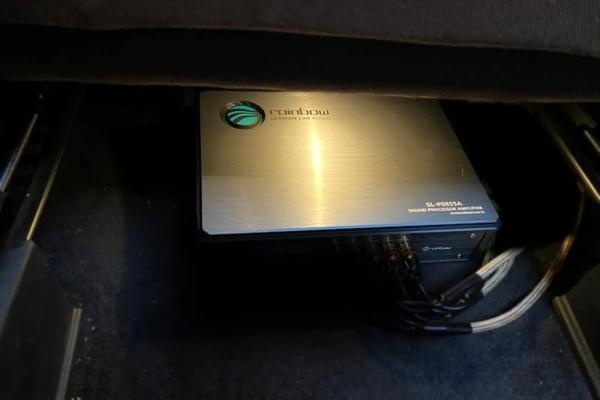 德国小提琴汽车音响|奔驰glb 音响升级改装