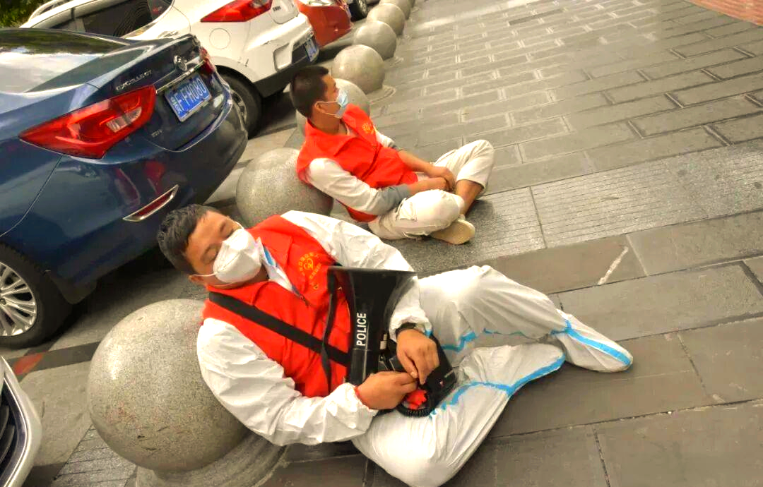 退役军人大显身手:织金抗疫一线的无畏力量