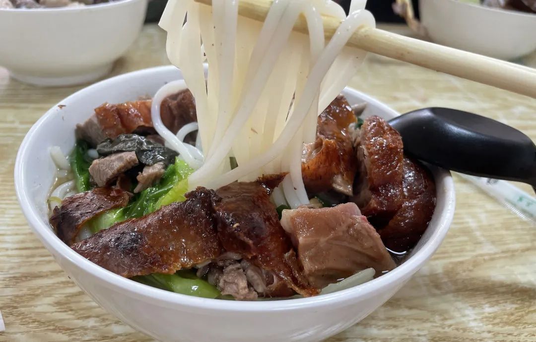 一碗16元的烧鹅濑,好吃到哇塞!