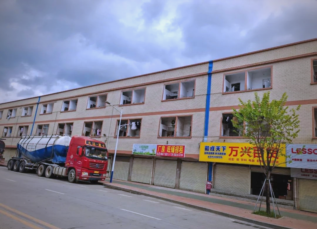 富田商业广场焕新颜,工业园区环境品质提升见成效