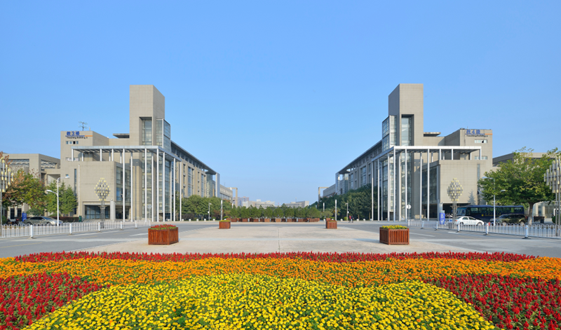 西安工业大学校景
